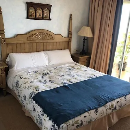 Casa Con Vistas En Marbella. Hacienda Playa *